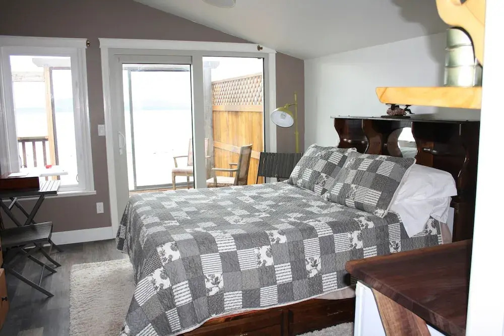 Orca Lodge