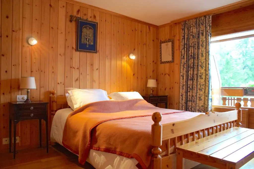 Spacious for up to 5 guests by Golf Course, Belfry