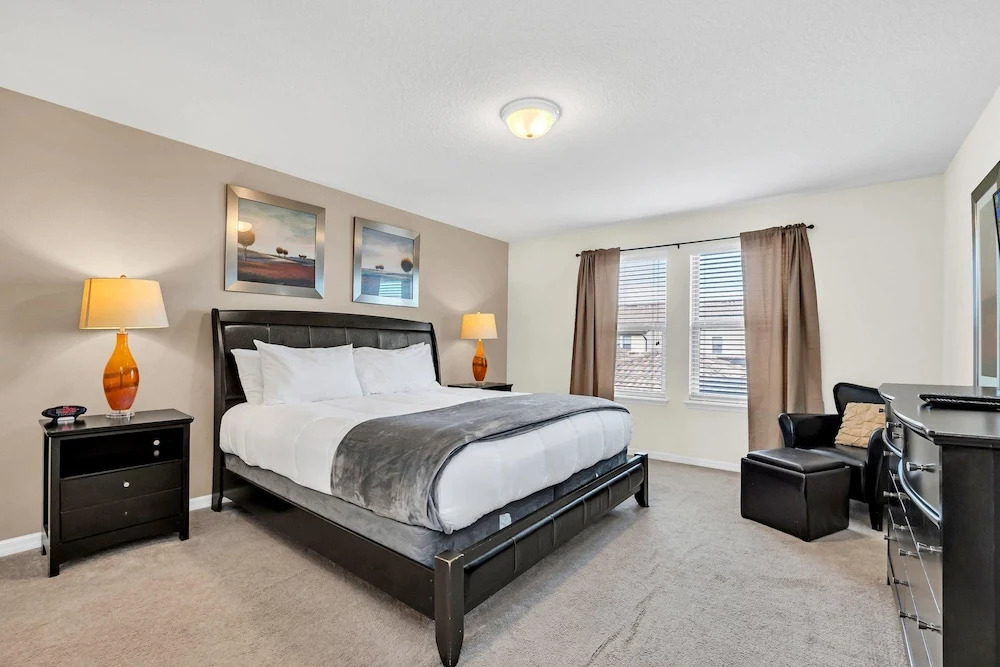 2027 MD - Windsor Westside Tranquil Haven