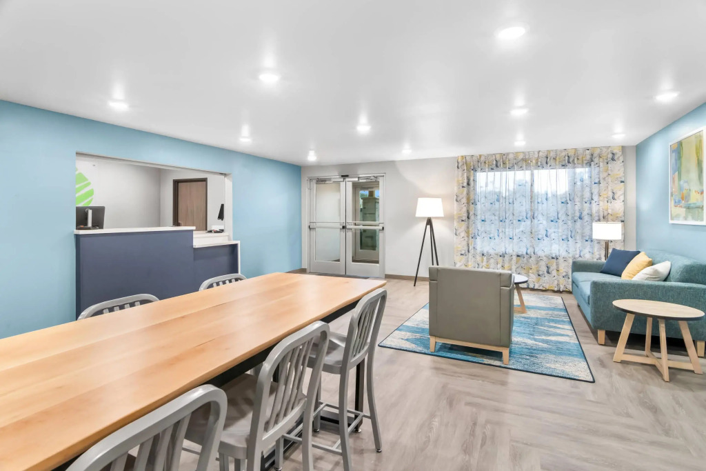 Woodspring Suites Elkhart