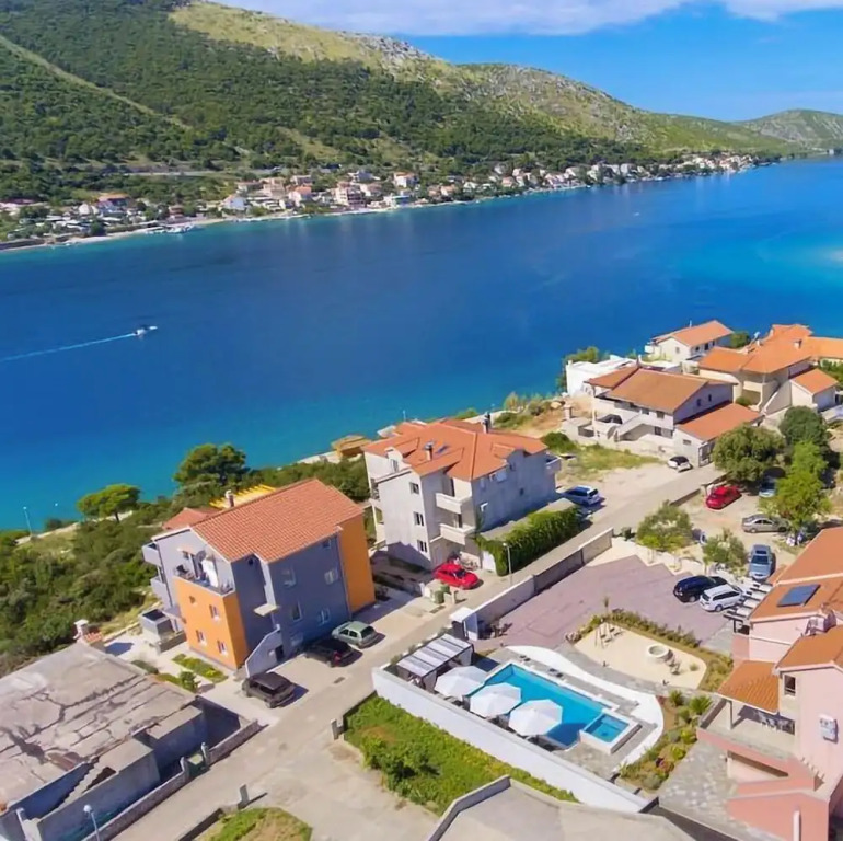 Amazing Apartment in Grebastica with Outdoor Swimming Pool, Hot Tub & WiFi