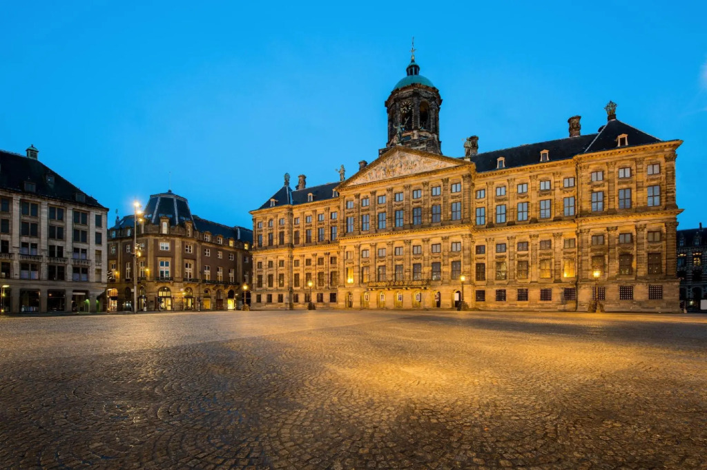 City Suites Damsquare