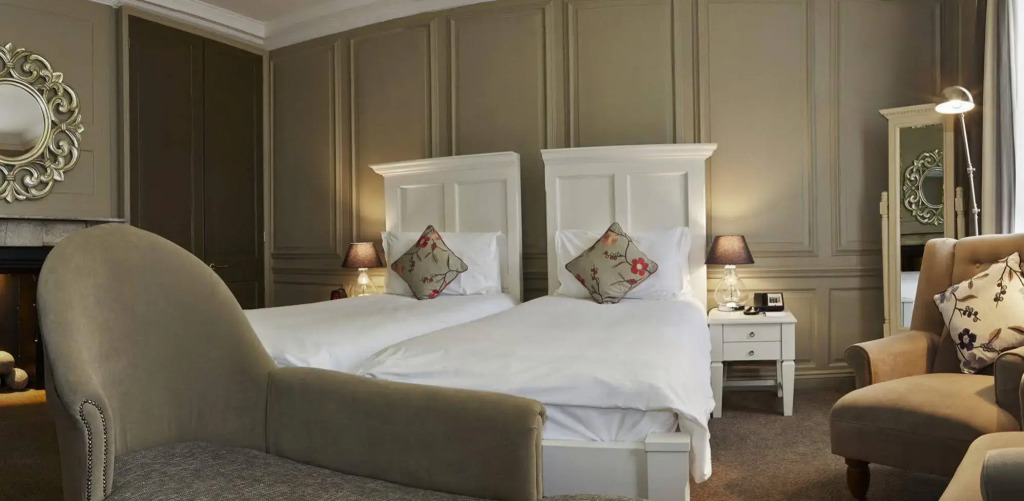 Vanbrugh House Hotel
