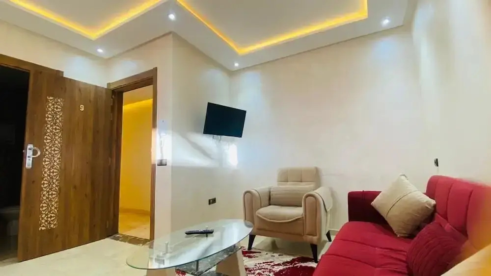 Nour 5 Modern Apartment with Pool & Parking Near Train Station Central Marrakech