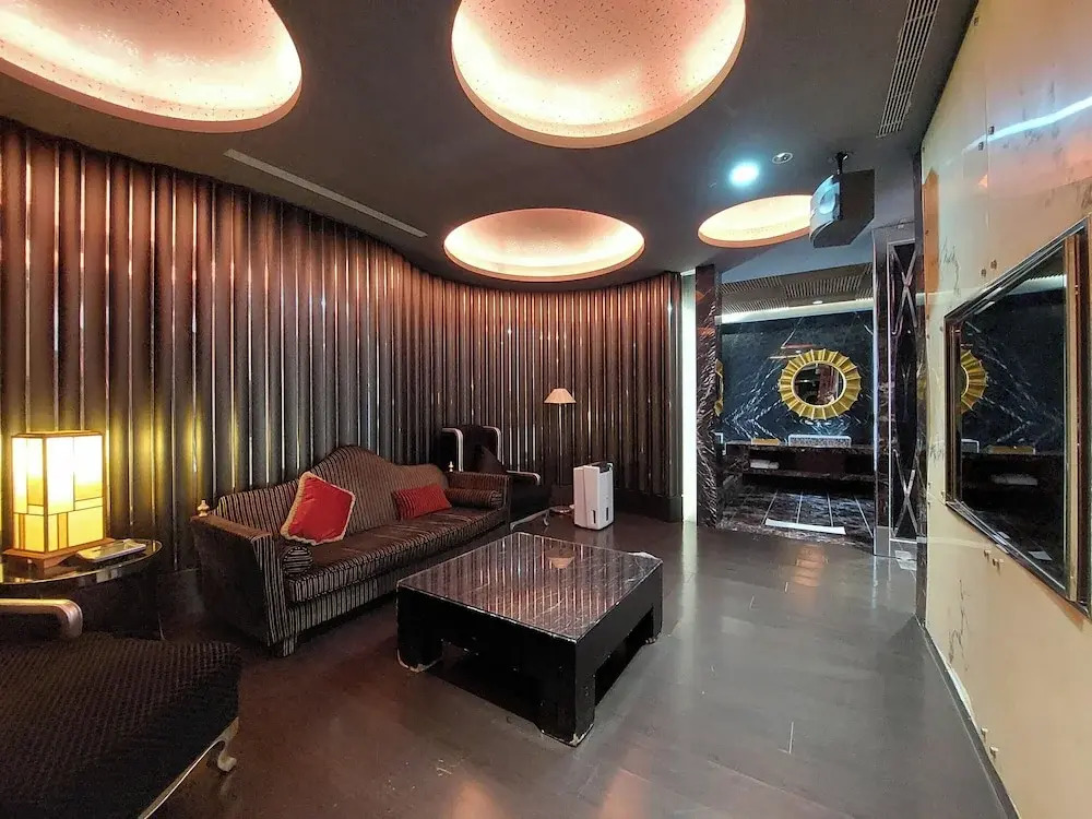 Elysees Motel