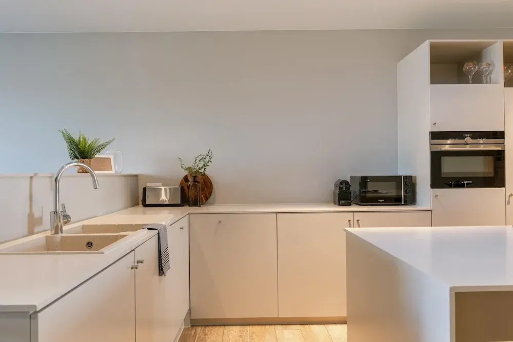 House Tilo Charming Holiday Home in Ypres for 8 Guests History Nature and Relaxation