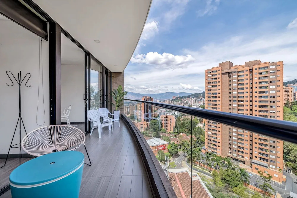CLASS Suites