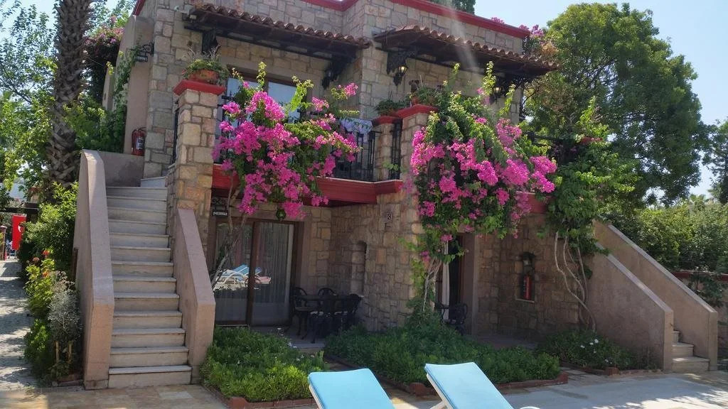 Pinarhan Studio Hotel