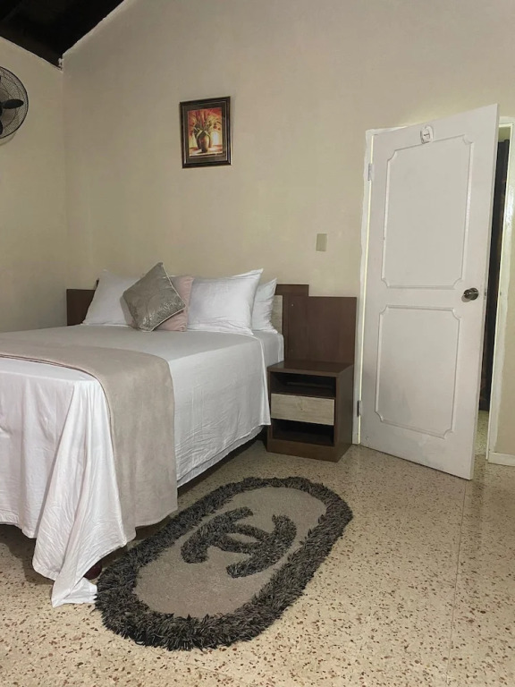 Lachemar Guest House