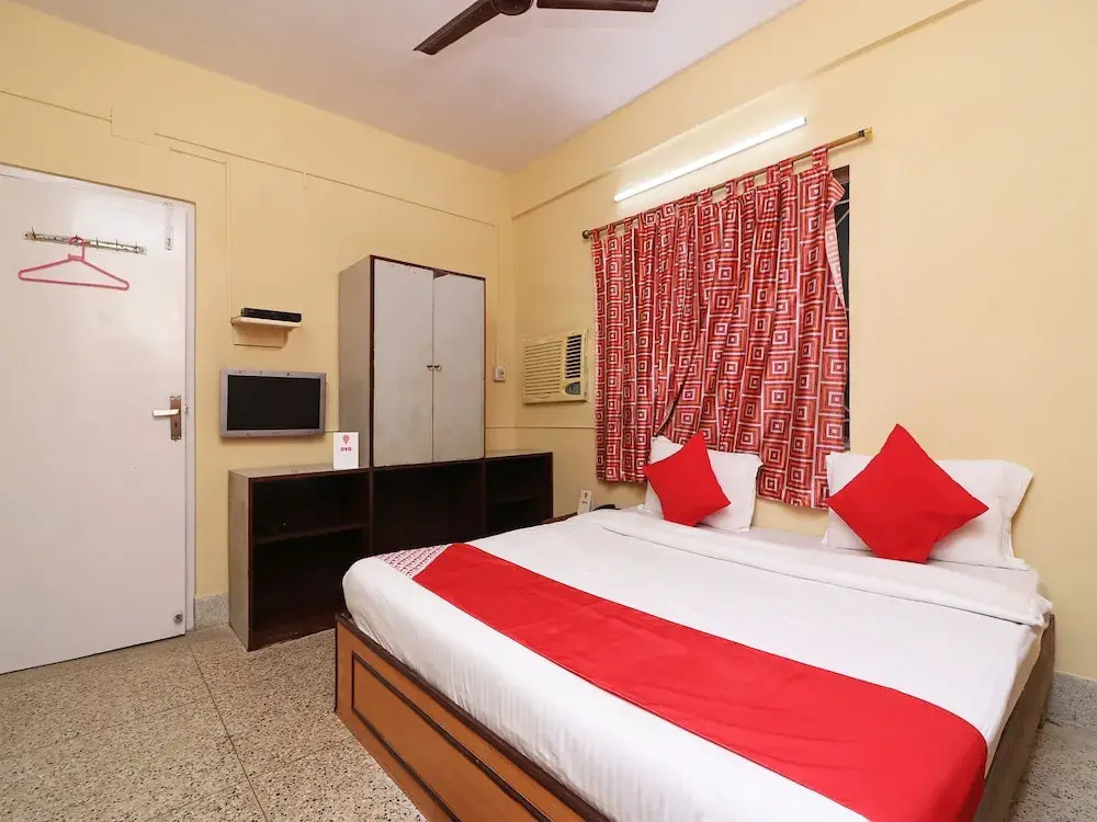 OYO 14232 Behala Guest House