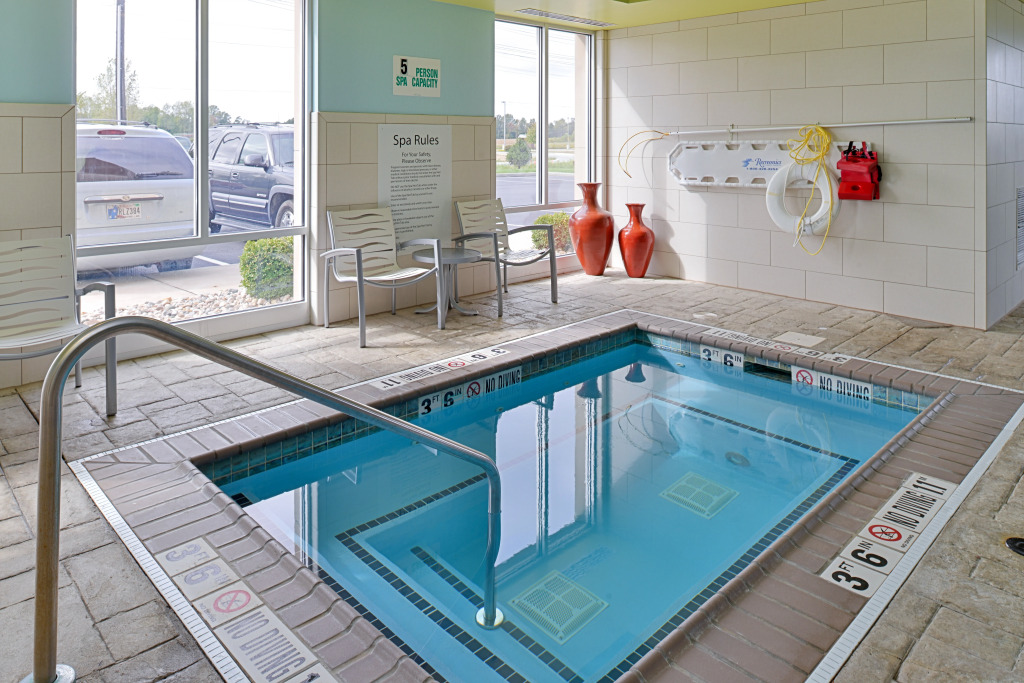 Holiday Inn Express & Suites Terre Haute by IHG
