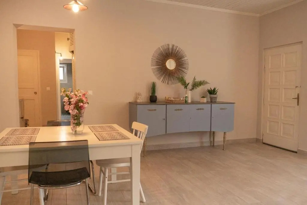Lefko’s house- Contemporary, fully renovated house