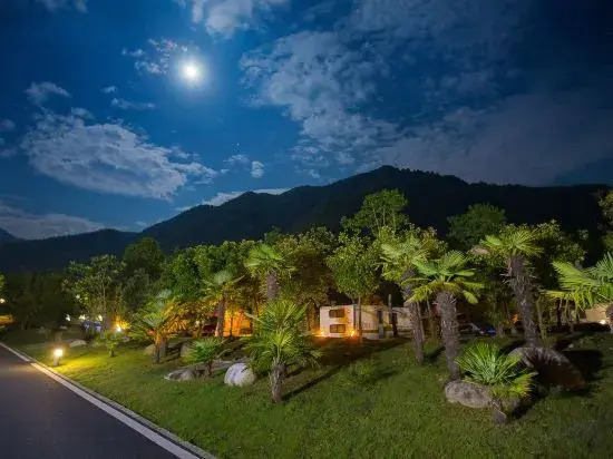 To Journey Huangshan Camping