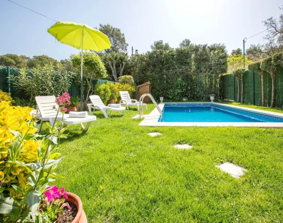 Villa in Costa Brava With Pool Near Beach