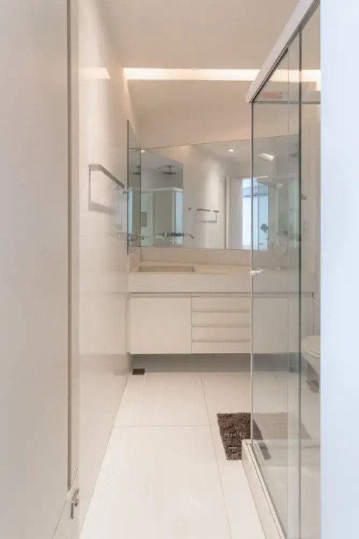 Modern Design Between Ipanema and Copacabana Bc405
