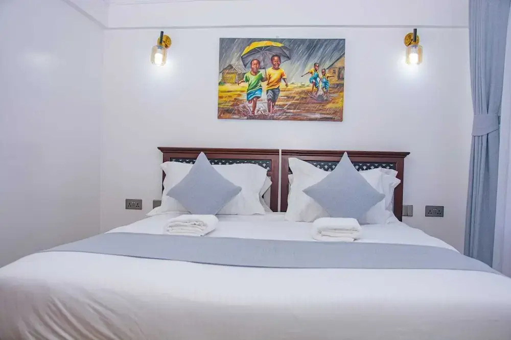 Kitwa by Edmor Suites
