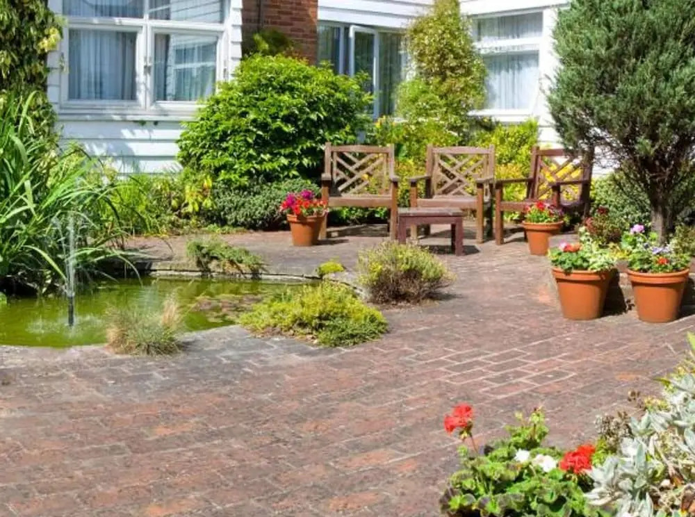 Kingsway Hotel