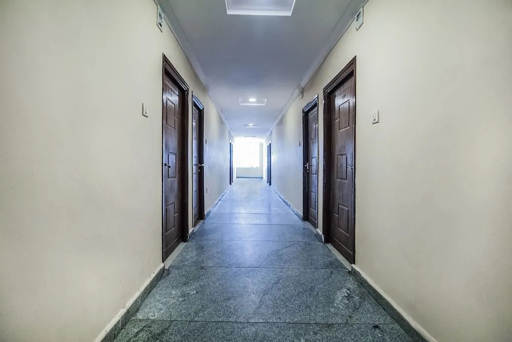 OYO 15739 Hotel Grand Brundavan