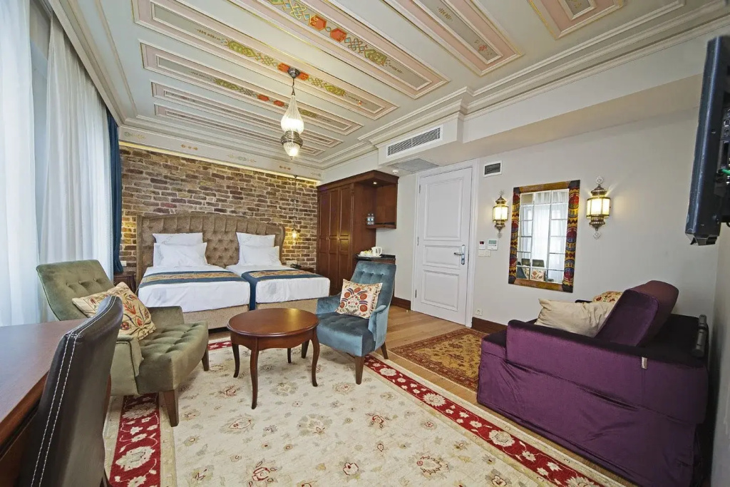 Azade Premier Hotel