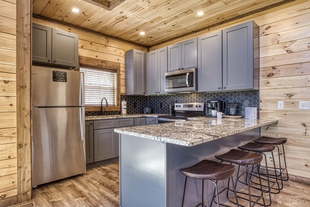 Ern866 - Ole Smoky 3 Bedroom Cabin by RedAwning