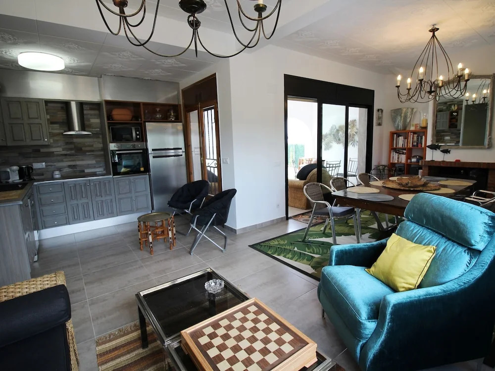Elegant Holiday Home in Empuriabrava With Pool