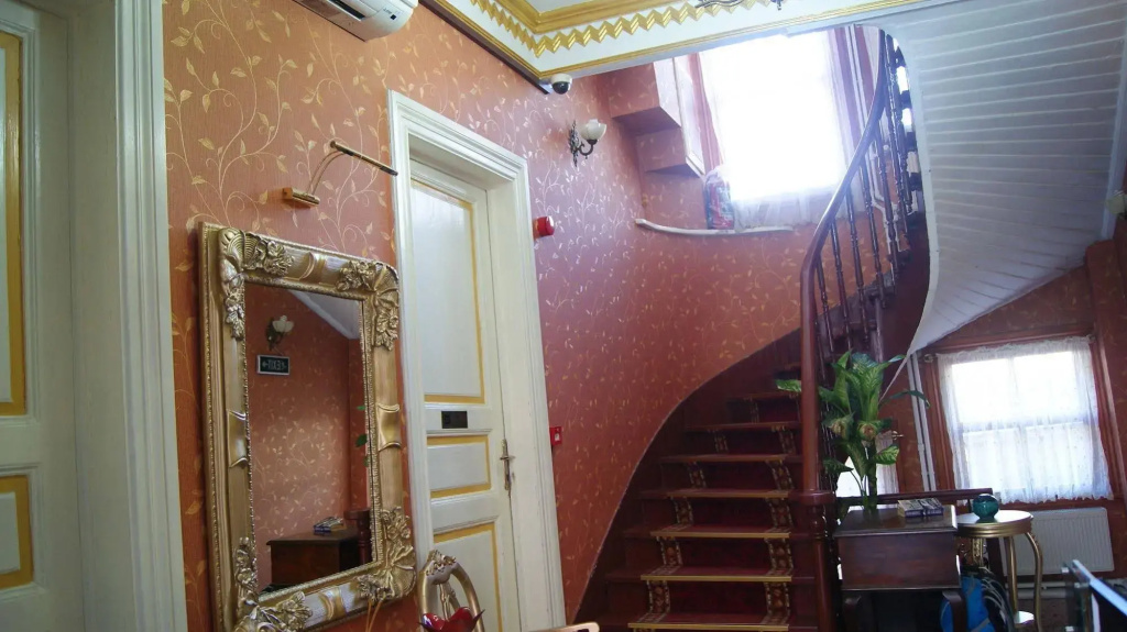 Le Safran Suite Hotel