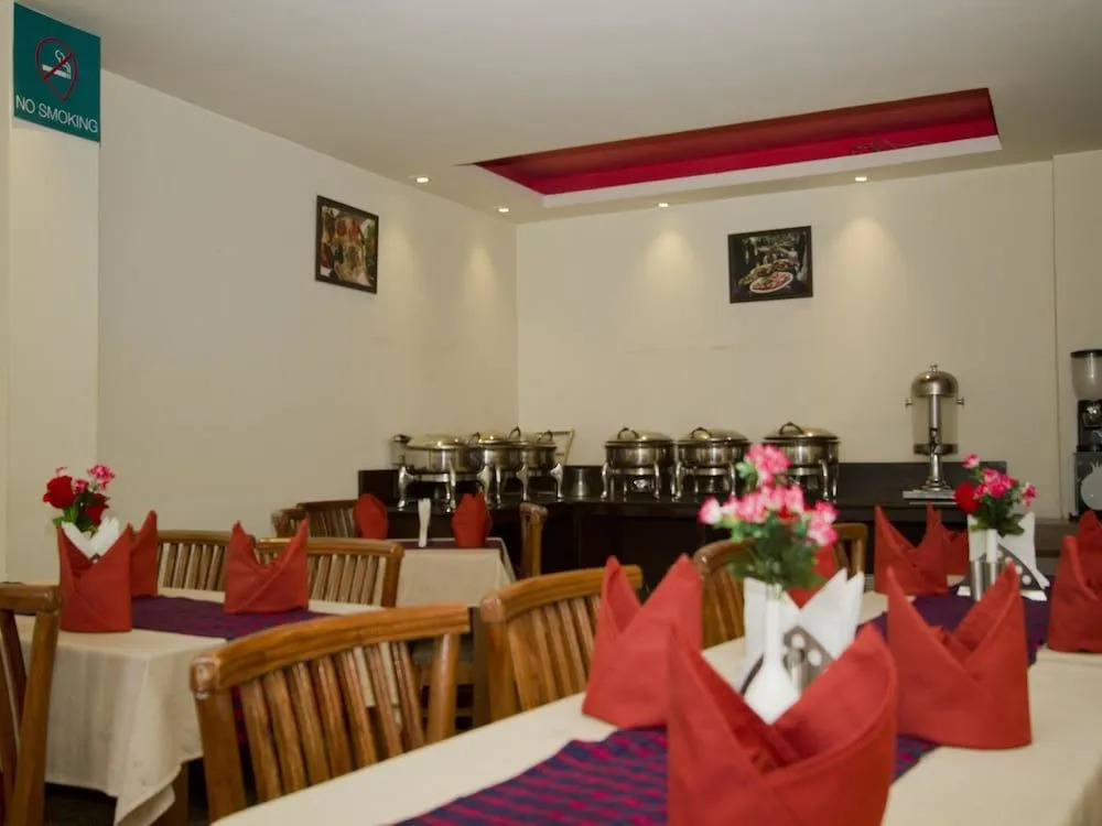 OYO 1619 Hotel Swiss Wood