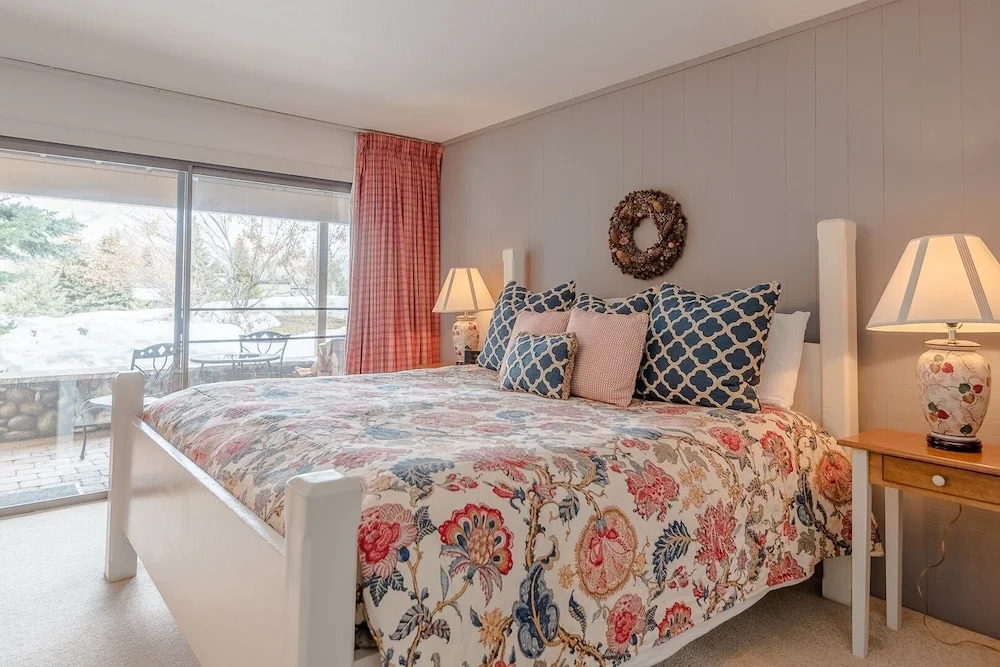 Snowcreek Condominiums 1516 by RedAwning