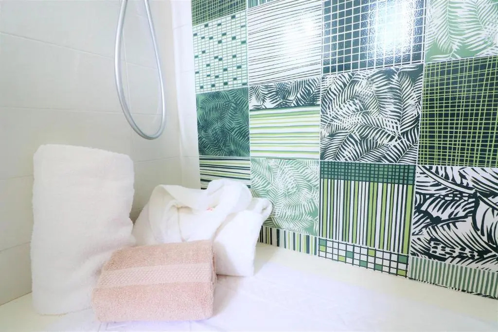 De Vivo Realty - Marys Apartments