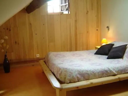 Relais de la Vallee de L'ource