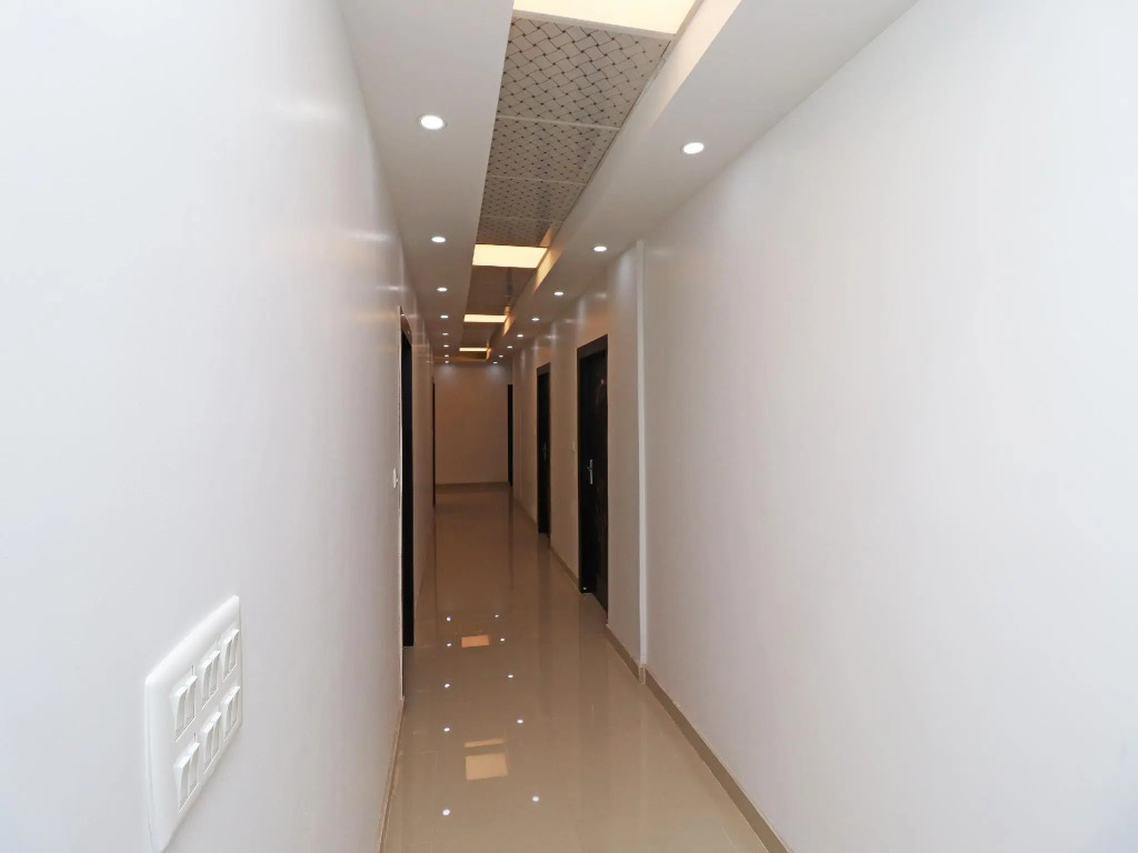OYO 28849 Hotel Sunshine