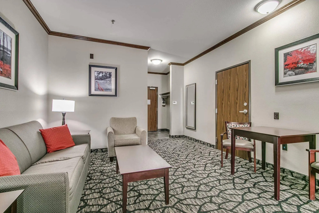 Holiday Inn Express and Suites Lubbock South by IHG