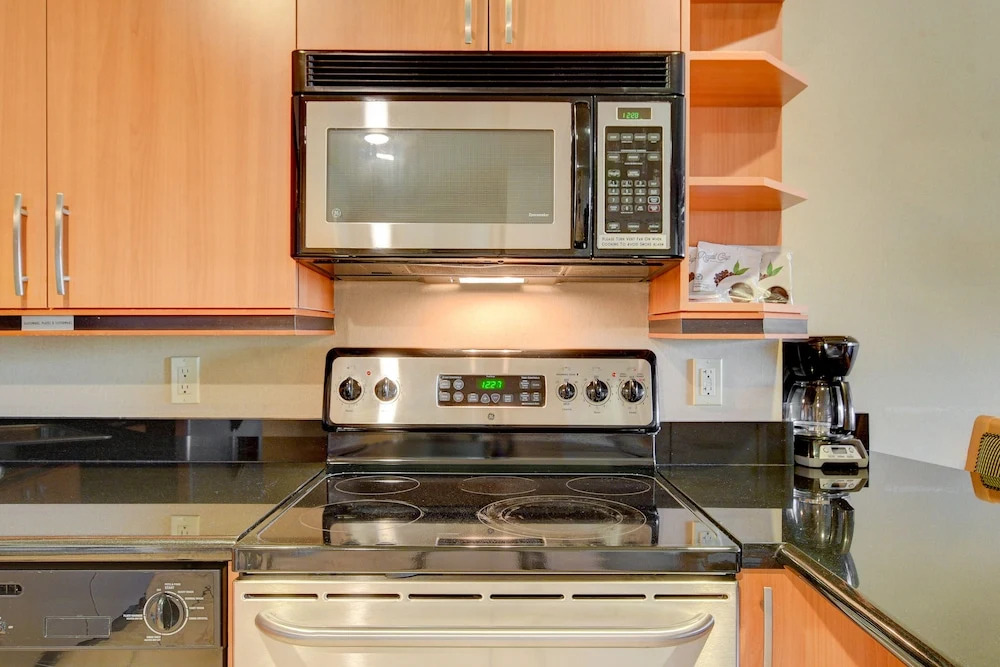 Sapphire Skyline Premium Suite