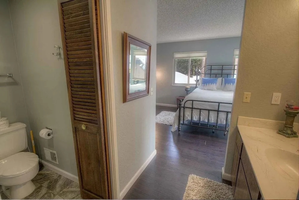 Lake Village Resort 3 bedroom condo
