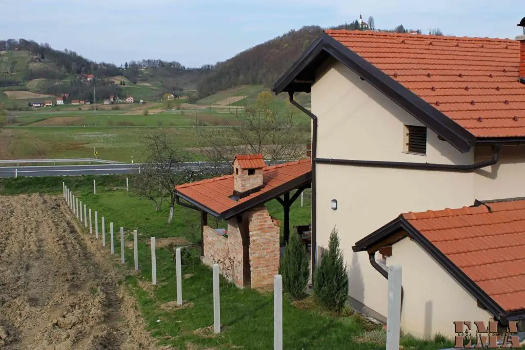 Holiday home Ema