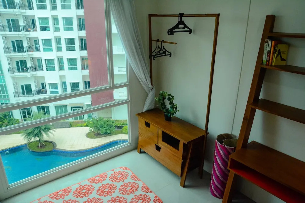 Woodland Park Residence Kalibata View Swimming Pool