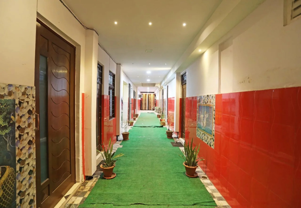 Tripathi Guest House by OYO Rooms
