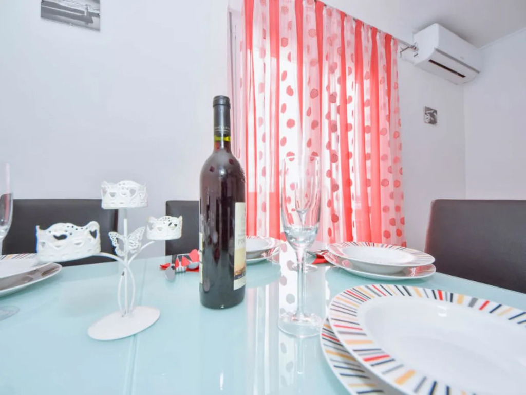 Apartment Jelena Karlobag