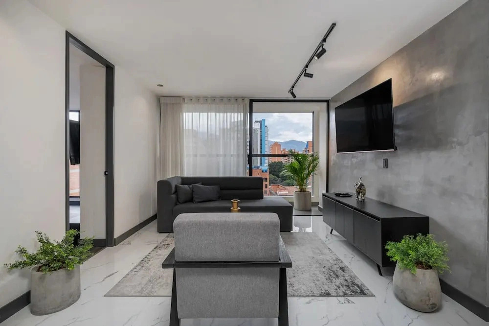 Housy Laureles - 801