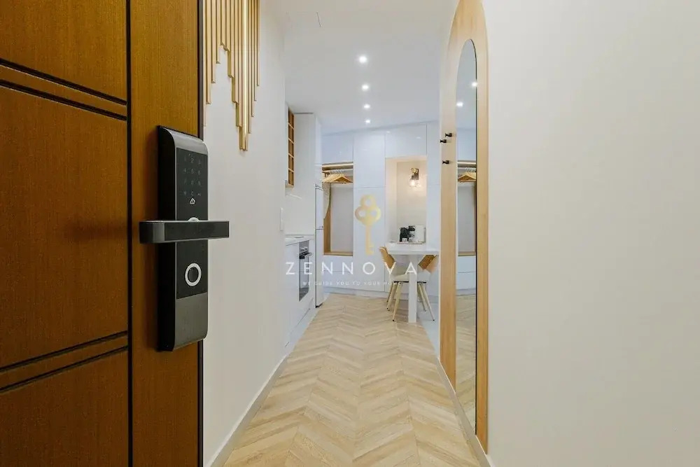 Zennova 72 Tsinari Luxury Suite