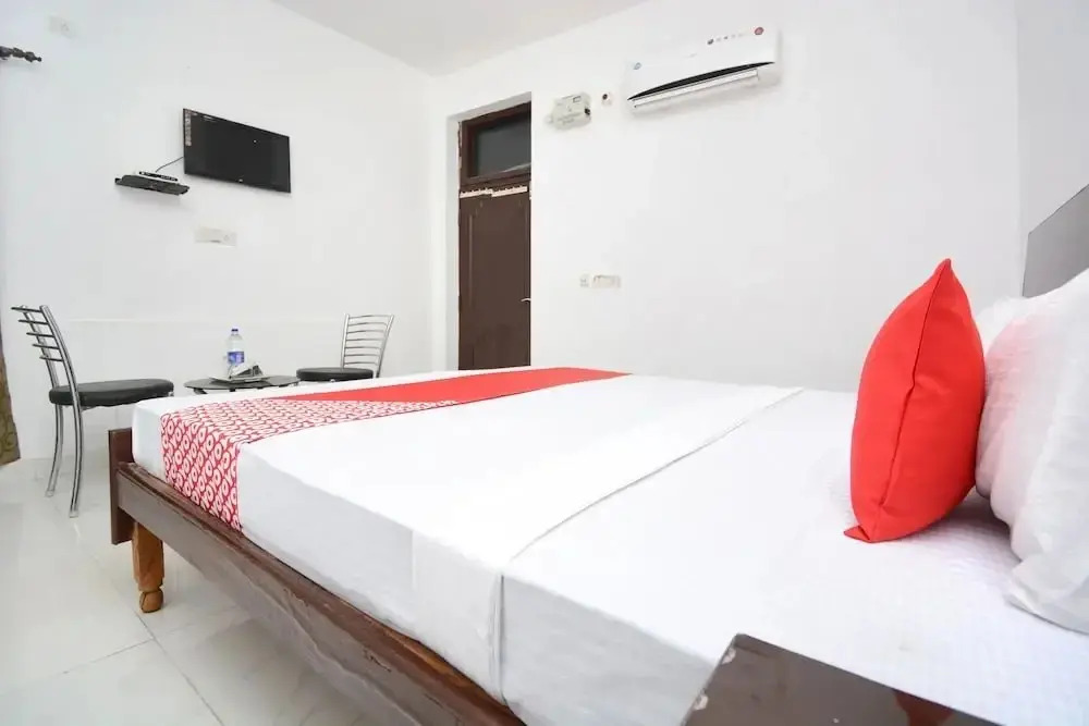 Kings Landing By OYO Rooms