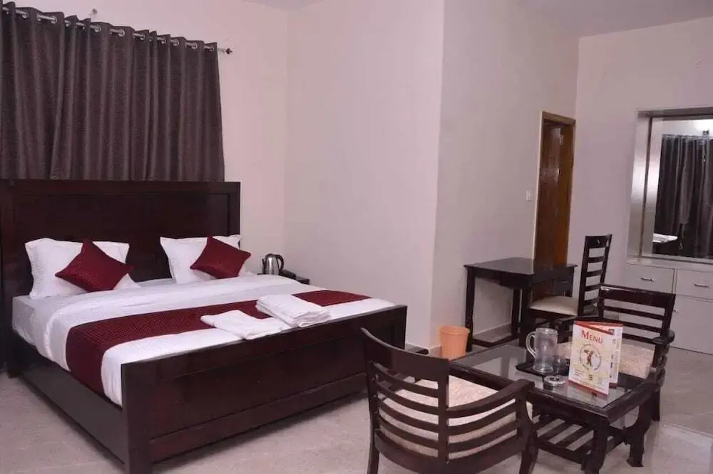 ADB Rooms Hotel Silver Lake Inn