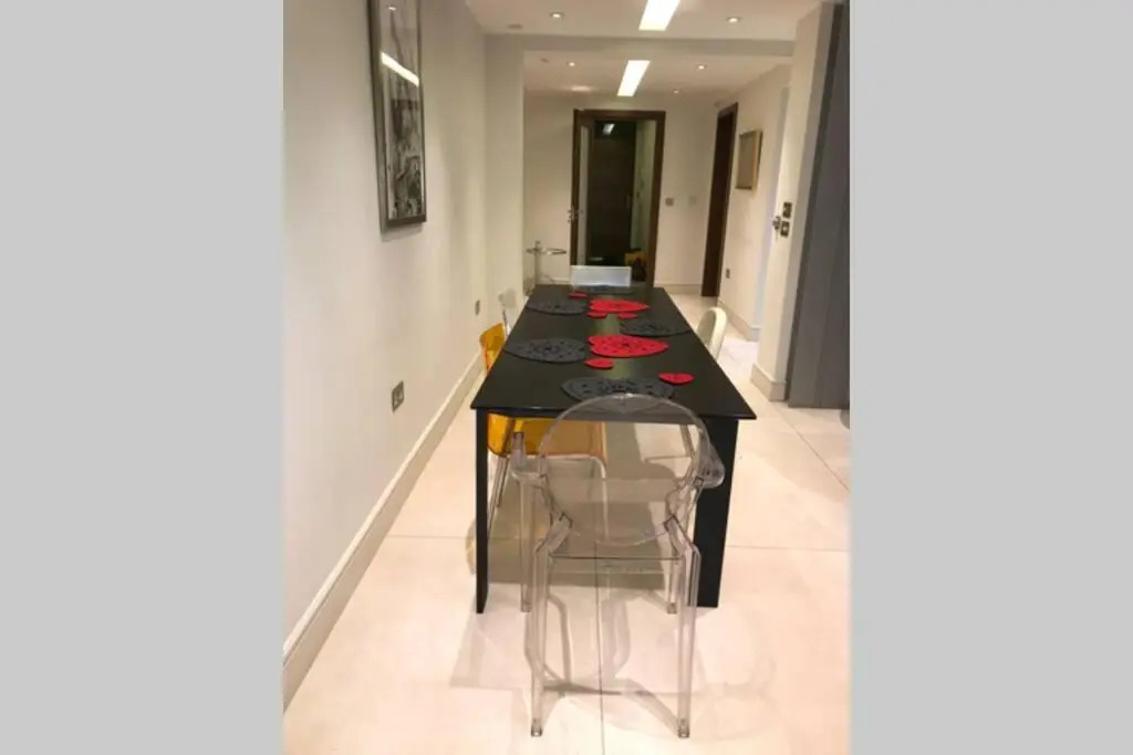 Stylish Large Cool 3 Bed 3 Bath Marylebone +Ac
