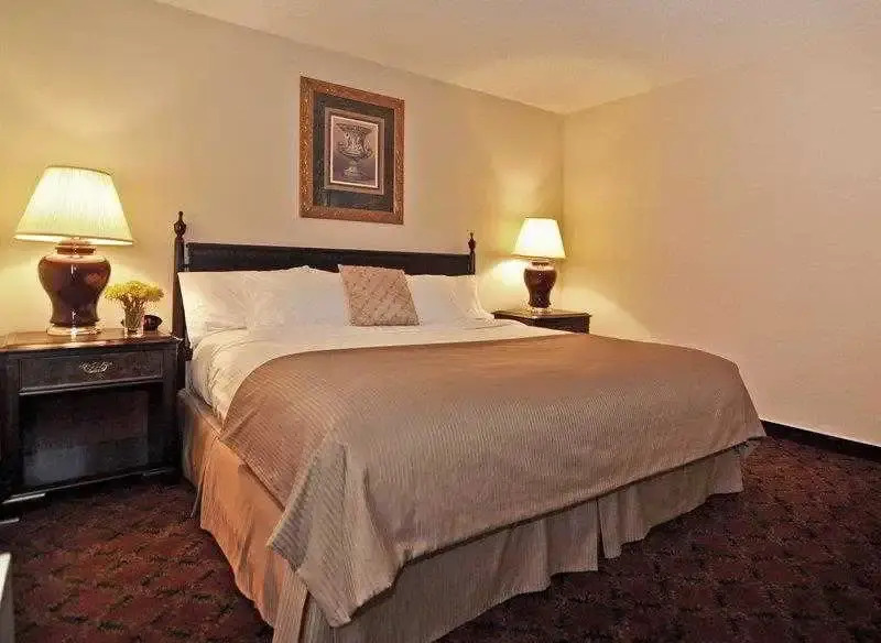 Best Western Plus Manoir Adelaide