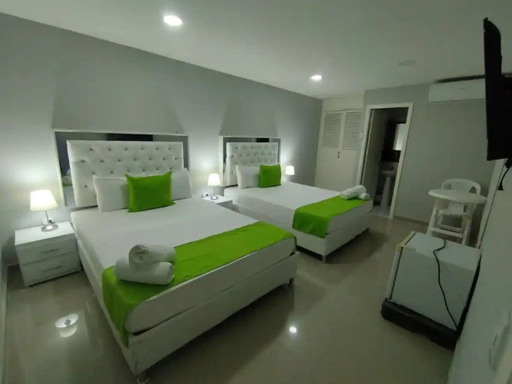 Hotel BM-17  Cerca Al Mar