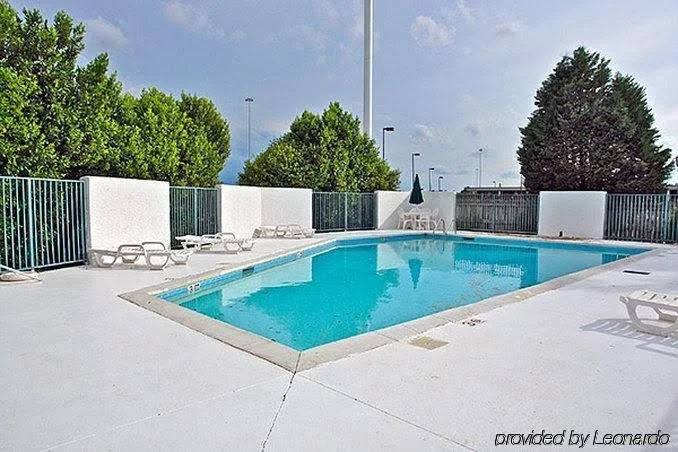 Motel 6 Huntsville - Madison
