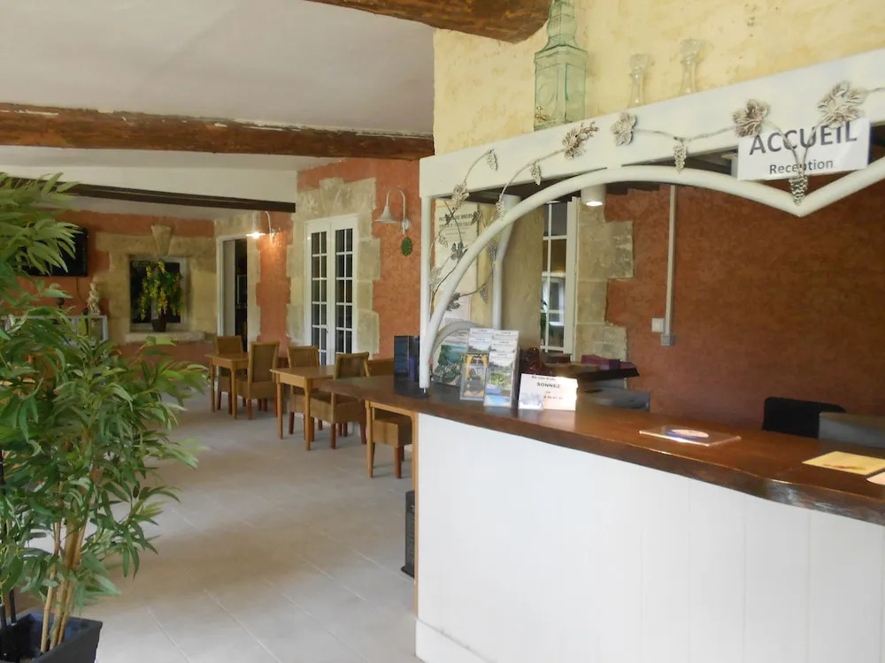 ApartHôtel Les 4 Sources