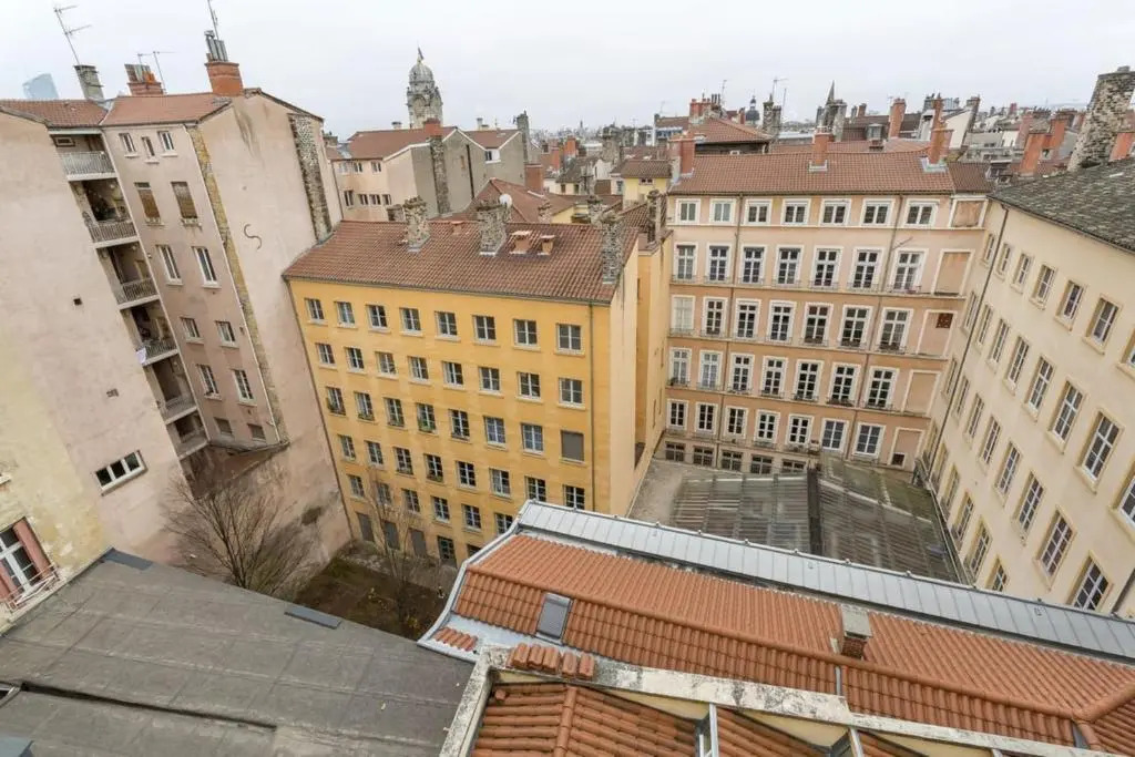 Capucins - 2 chambres et un bureau au calme - - Appartement 2beapart