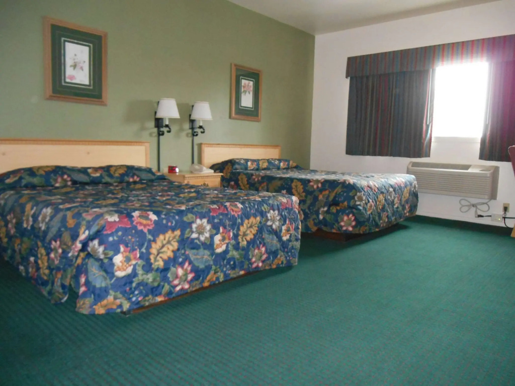GuestHouse Inn Enumclaw