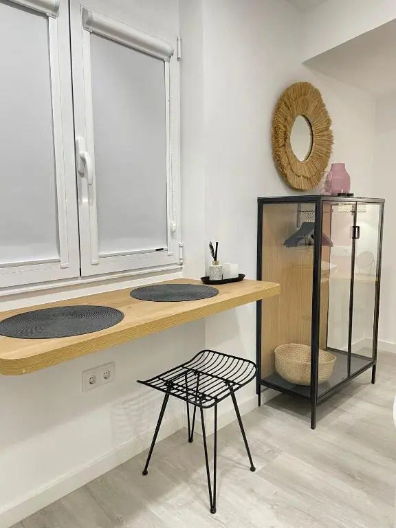 Pequeña suite independiente al lado Burgas